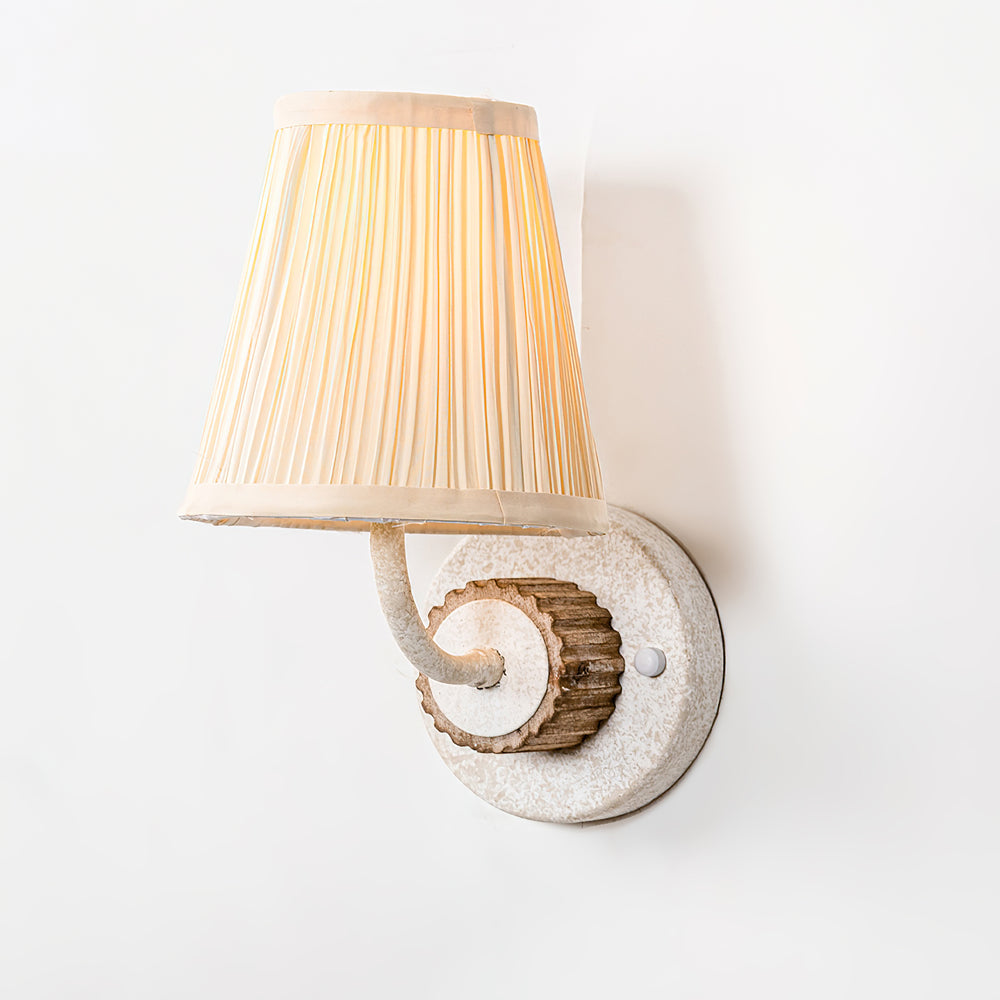 Abbey Wall Light – detail 2