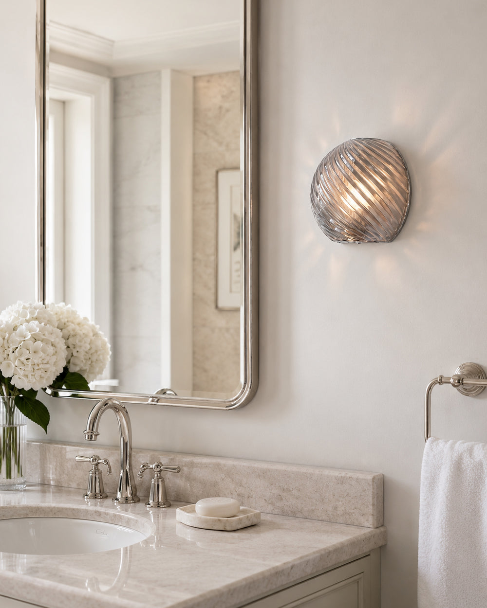 Vortice Swirl Glass Sconce – detail 2