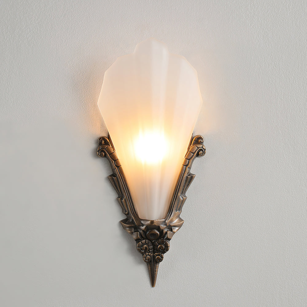 Claridge Glass Wall Sconce – detail 2