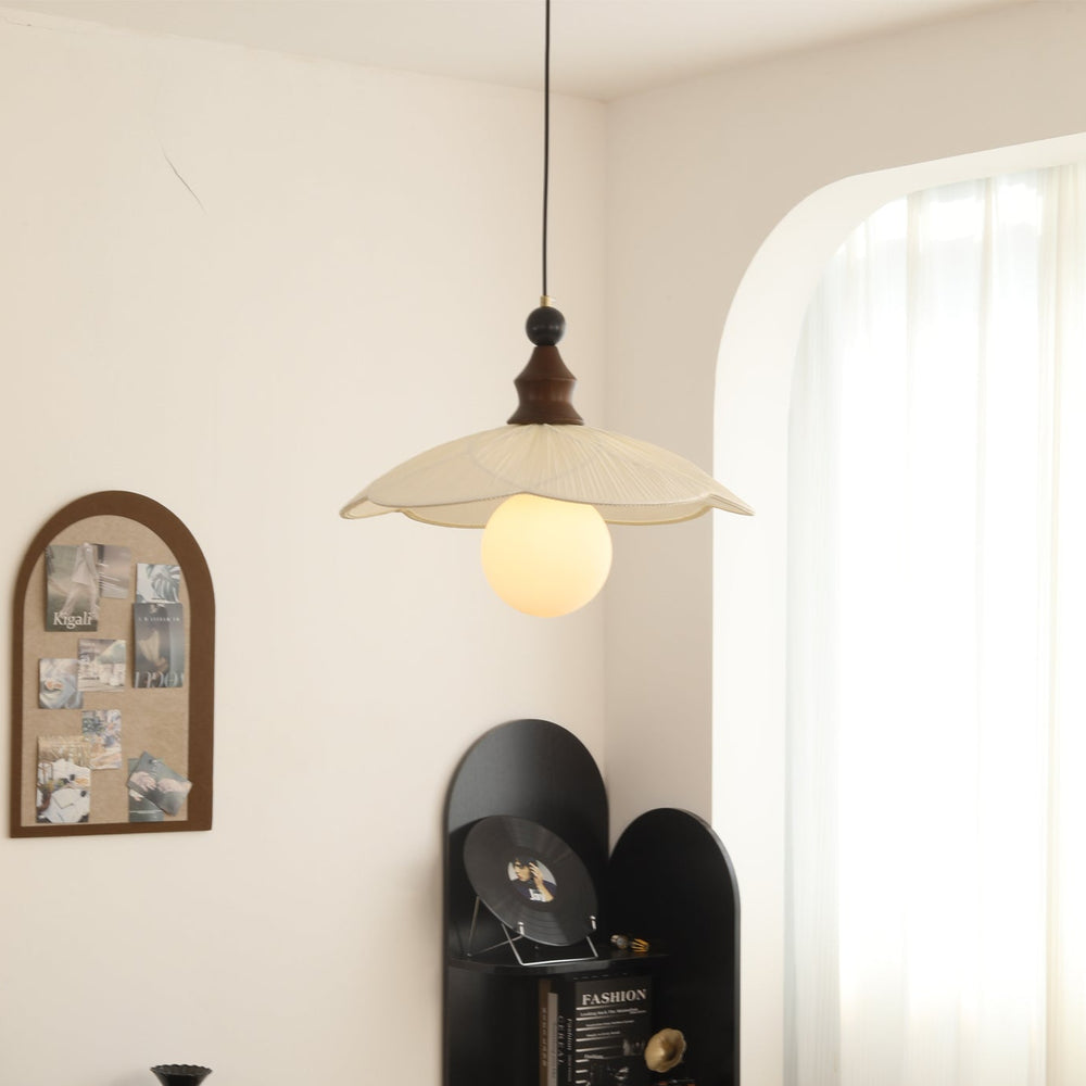 Giselle Pendant Light – detail 2