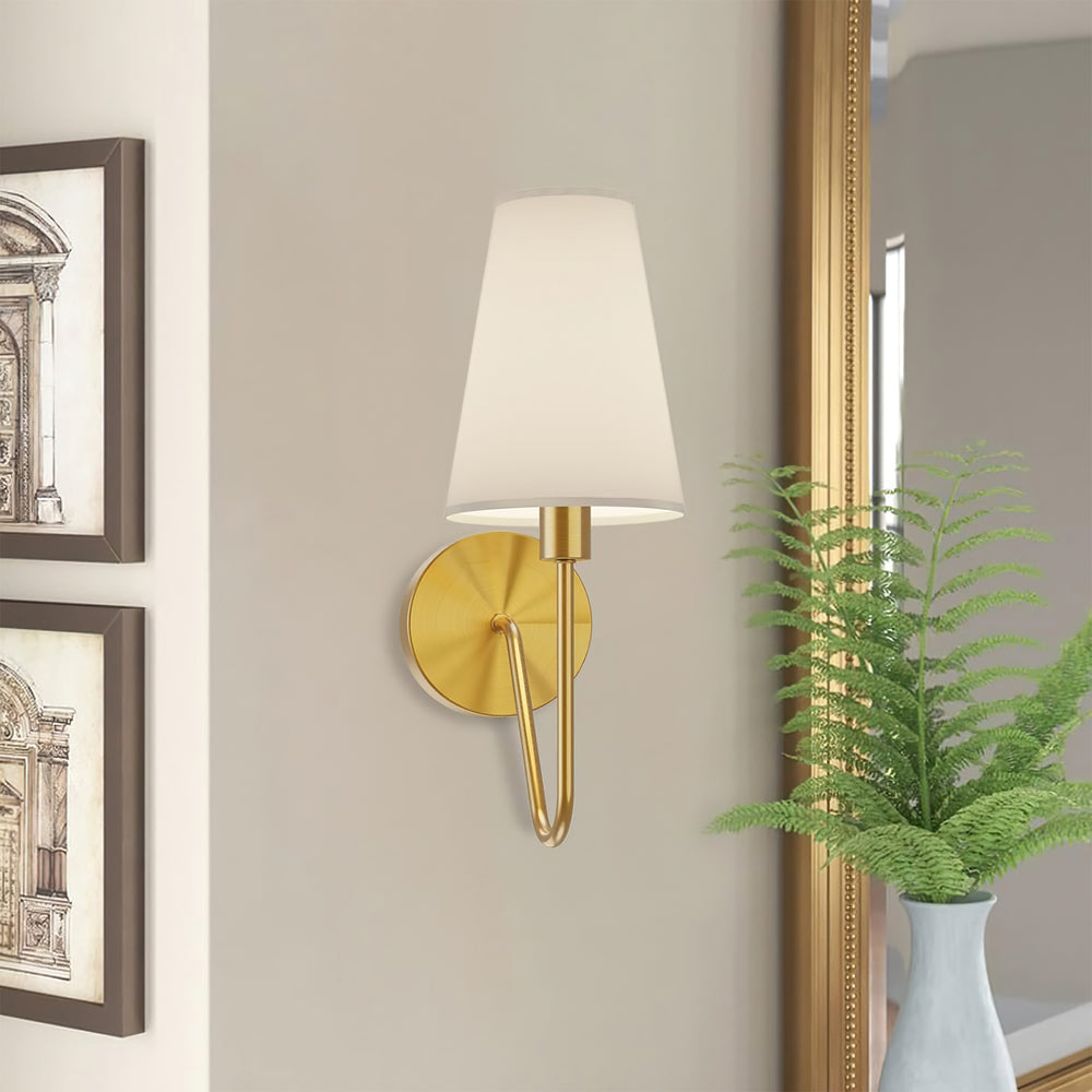 Griffin Wall Lamp – detail 2