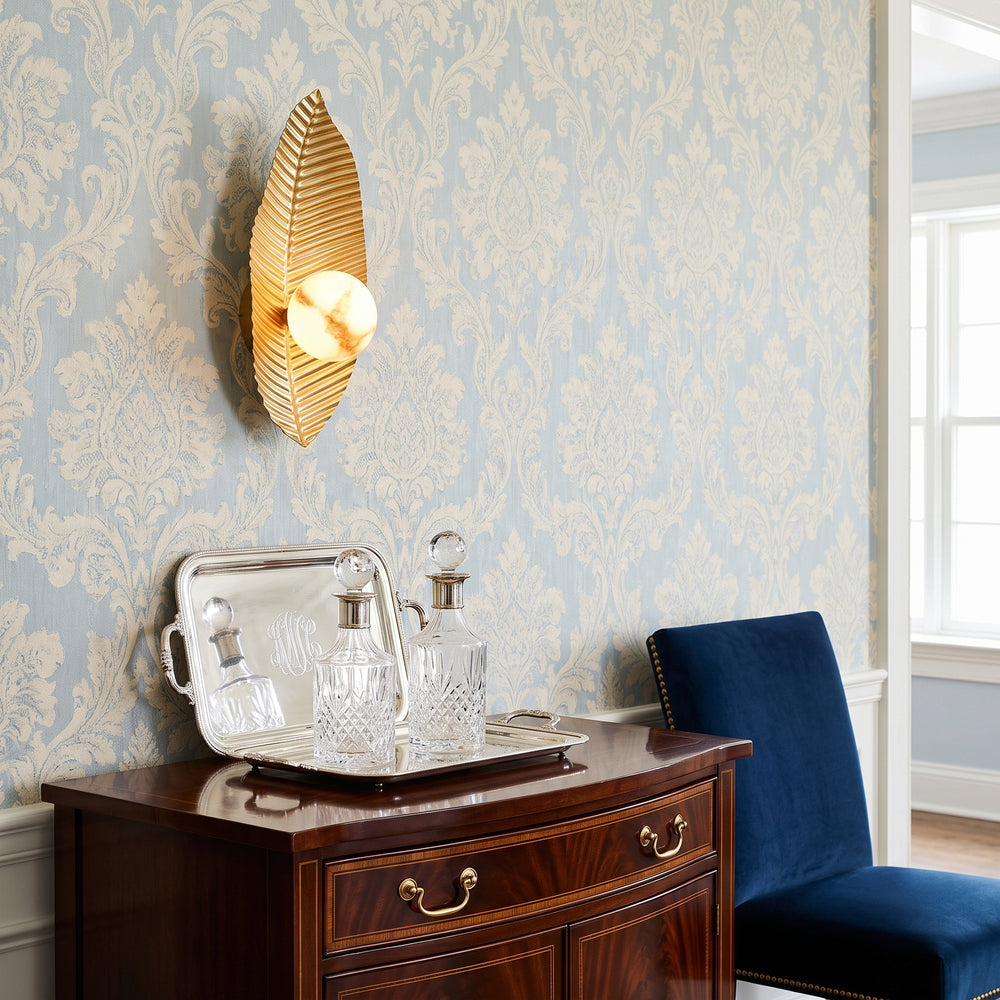 Isolina Leaf Alabaster Wall Sconce – detail 2