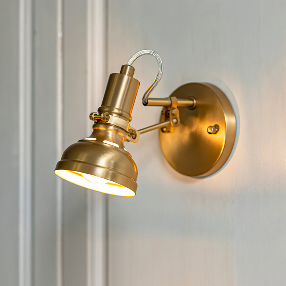 Everett Brass Wall Lamp – detail 2