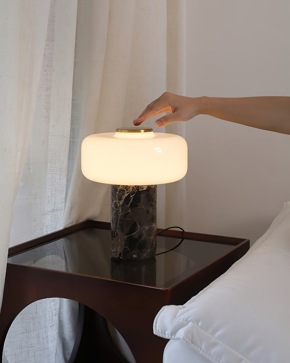 Lennox Marble Table Lamp – detail 2