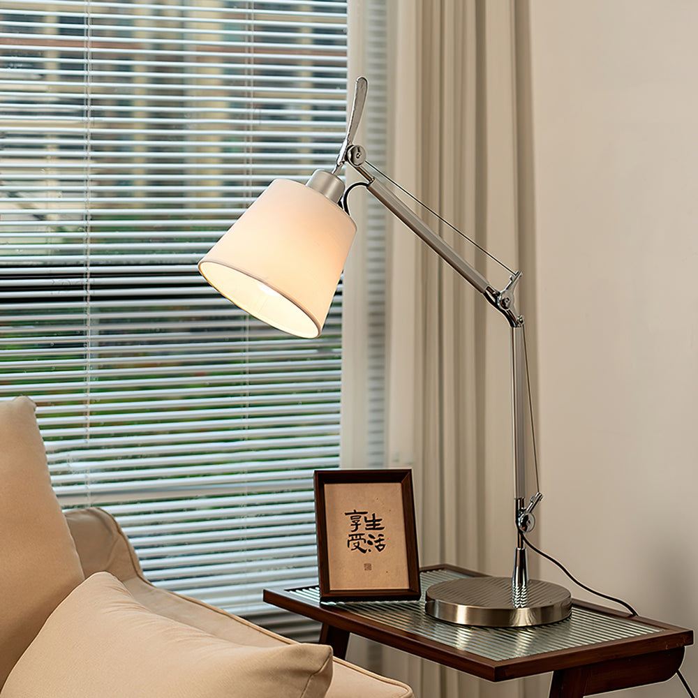 Modern Classic Table Lamp – detail 2