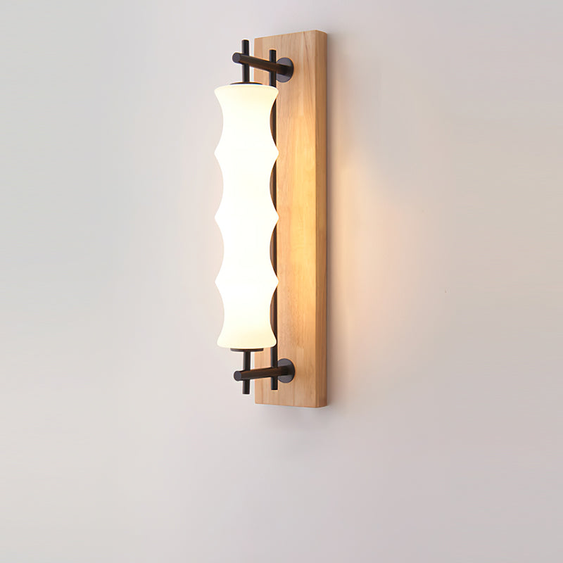 Nesta Wavy Glass Wall Sconce – detail 2