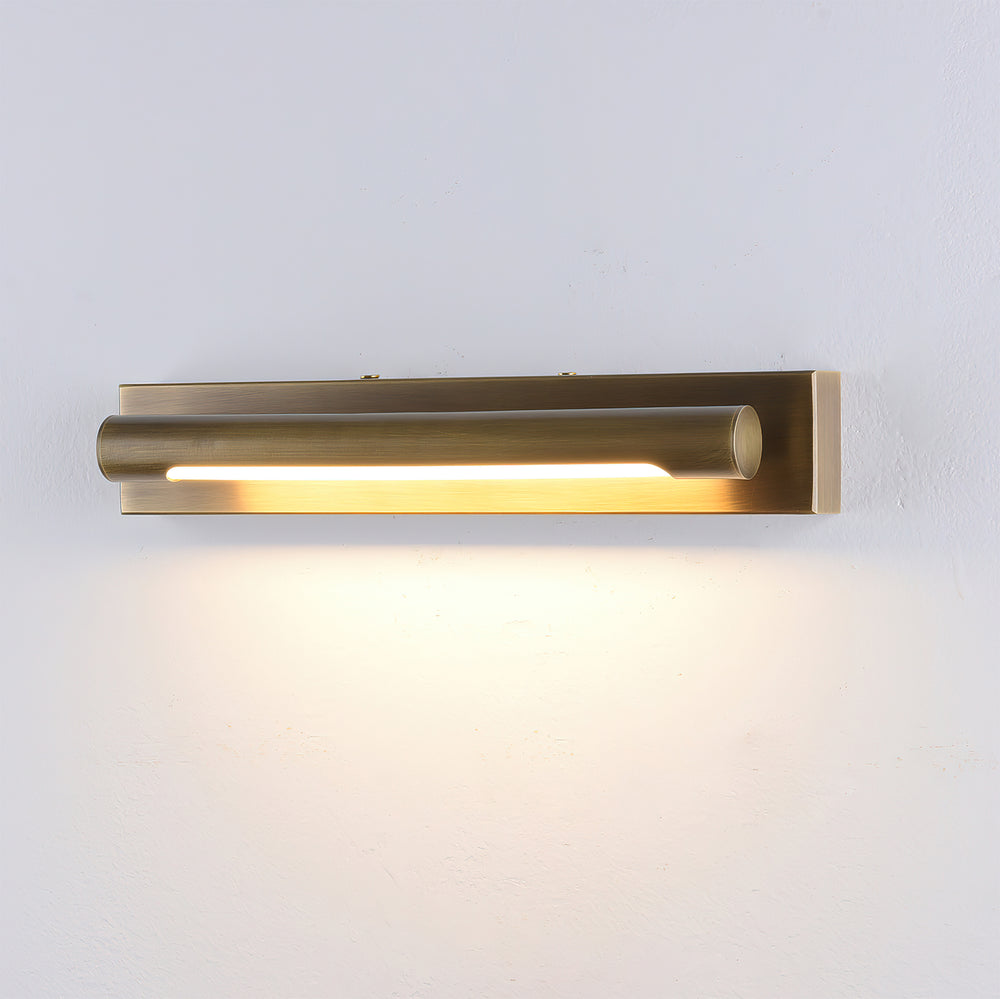 Penrith Linear Brass Wall Sconce – detail 2