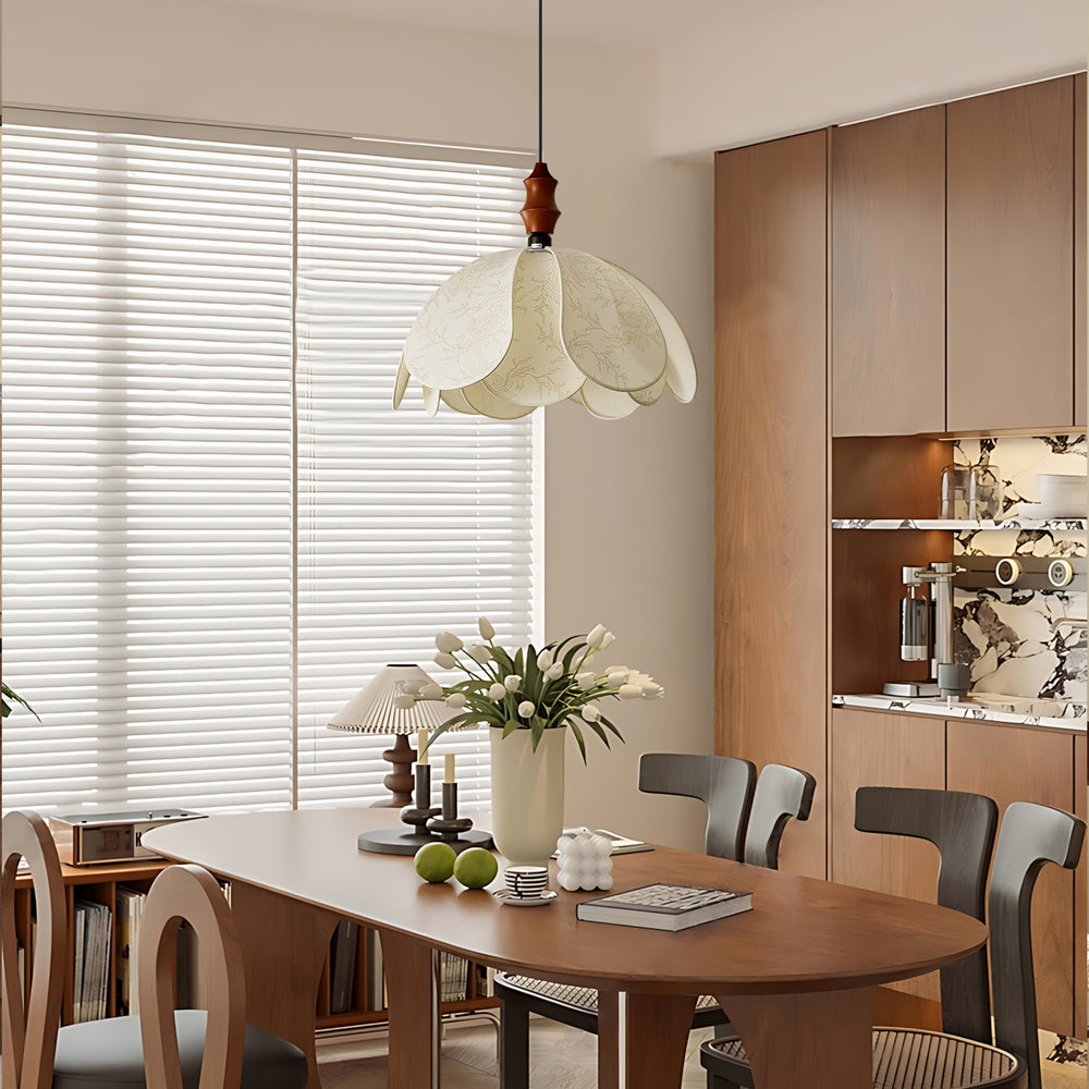 Sutton Pendant Light – detail 2