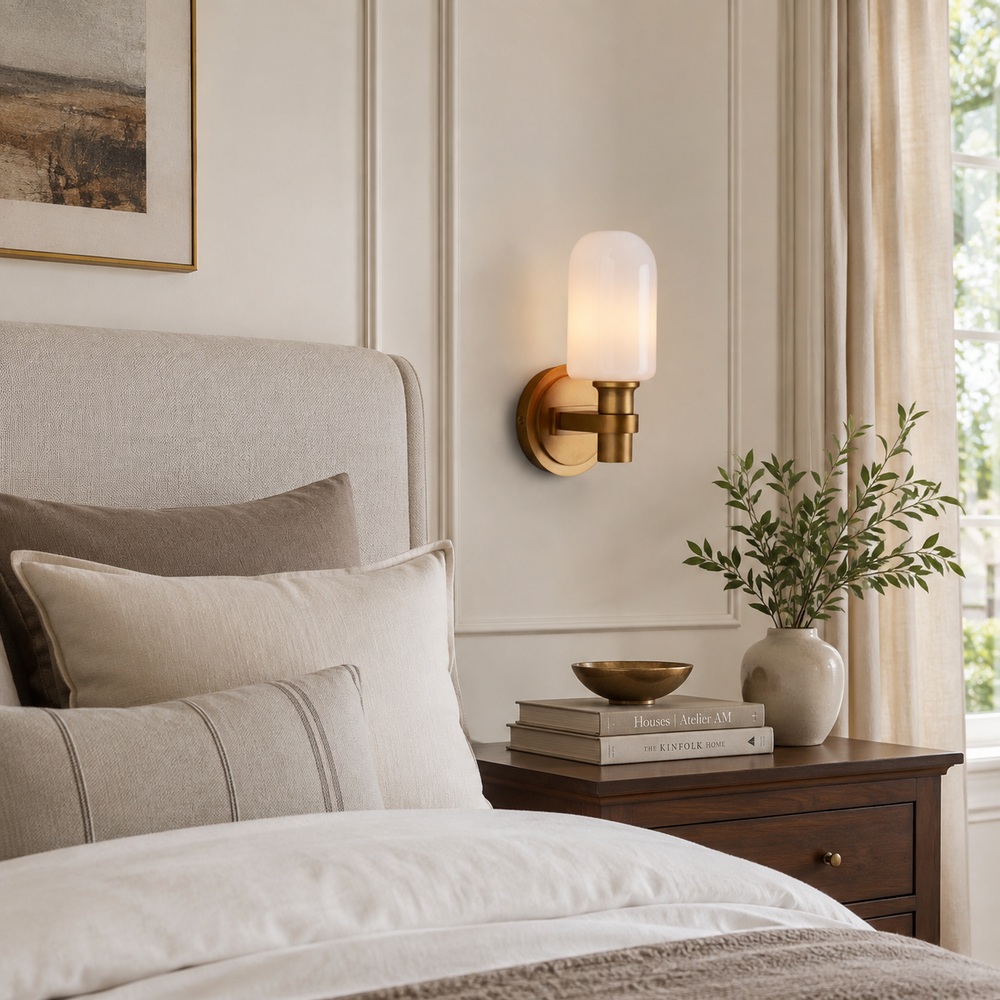 Solus Capsule Glass Wall Sconce – detail 2