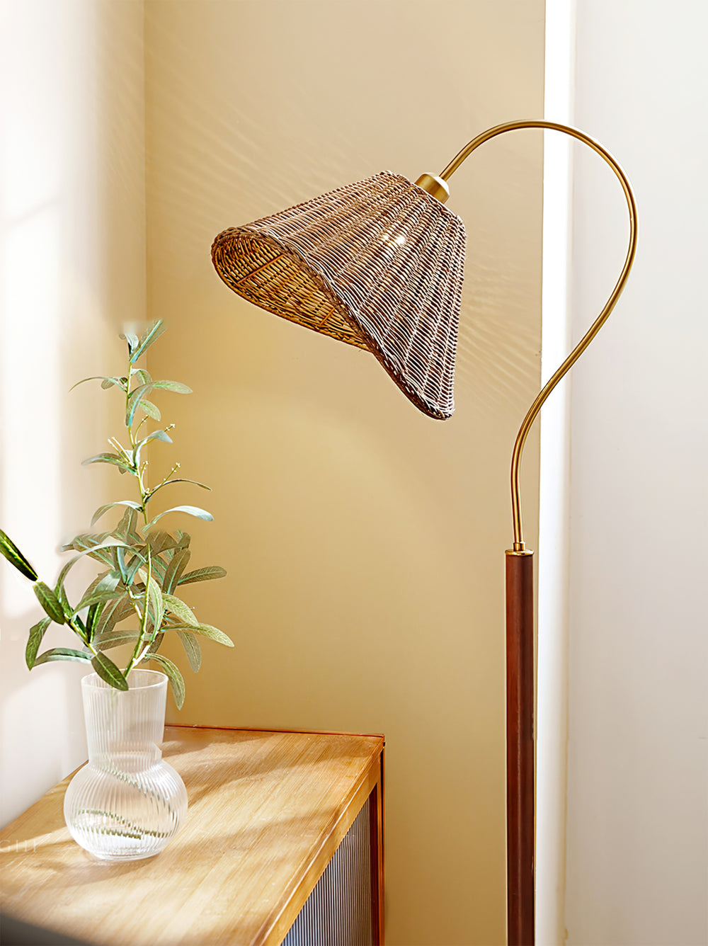 Brady Floor Lamp – detail 2