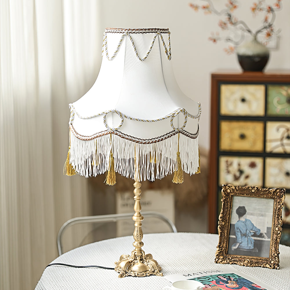 Victorian Brass Table Lamp – detail 2