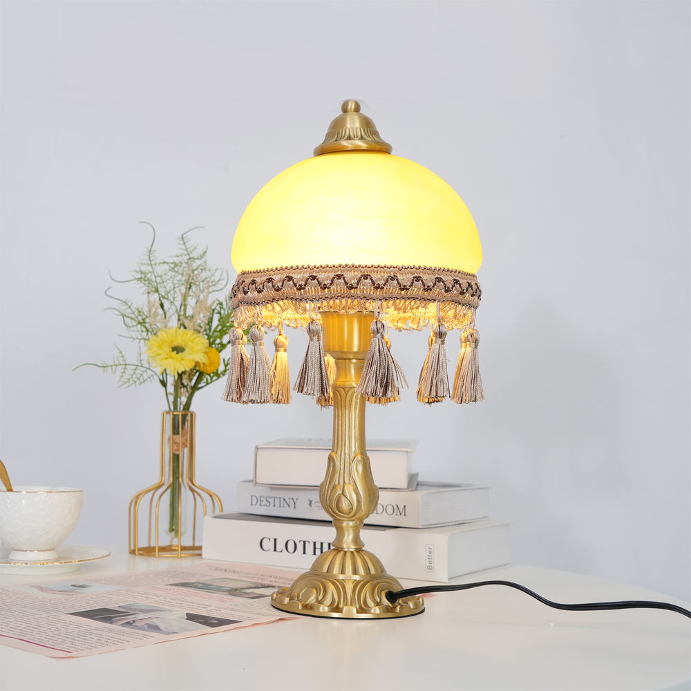 French Tassels Brass Table Lamp – detail 2