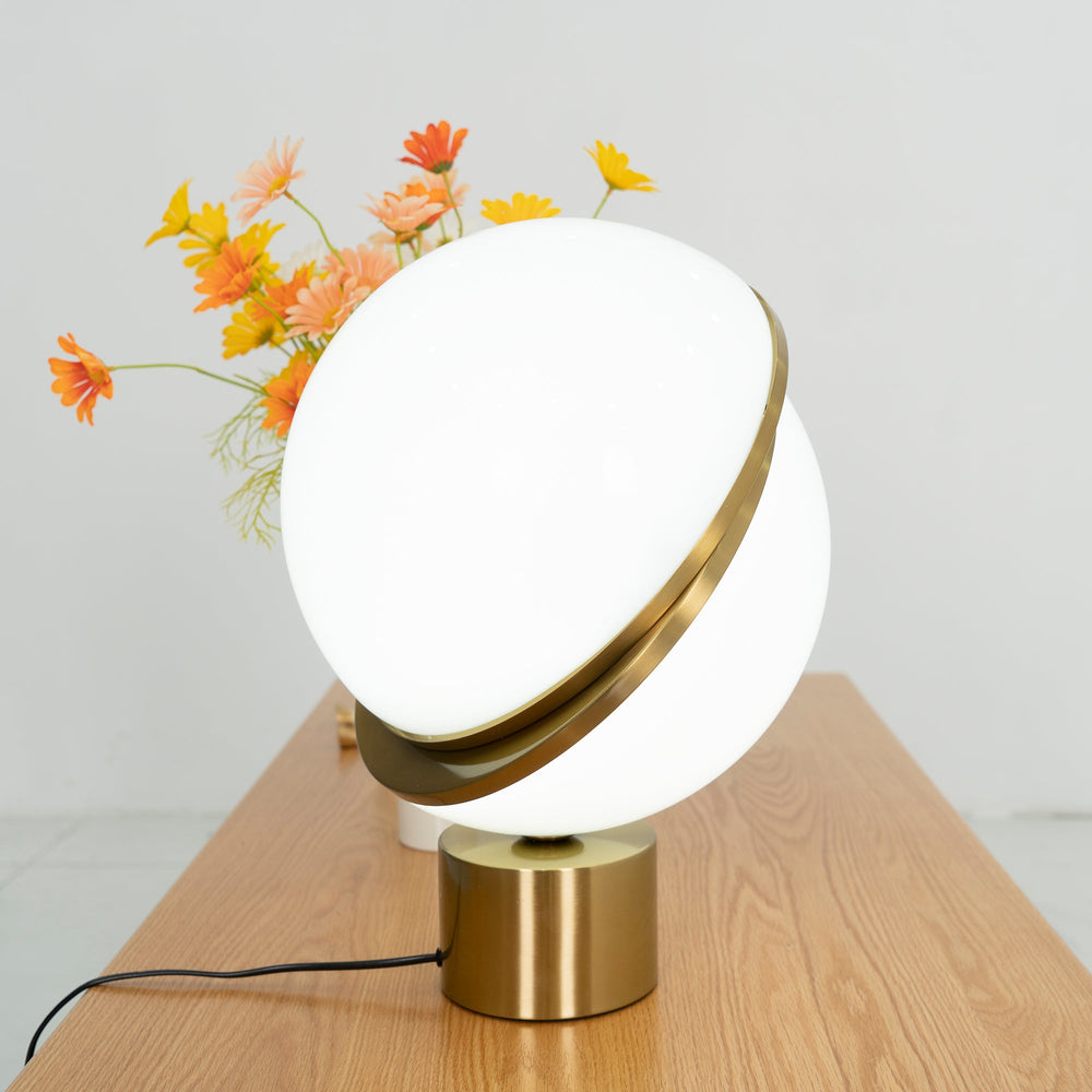 Crescent Table Light – detail 2