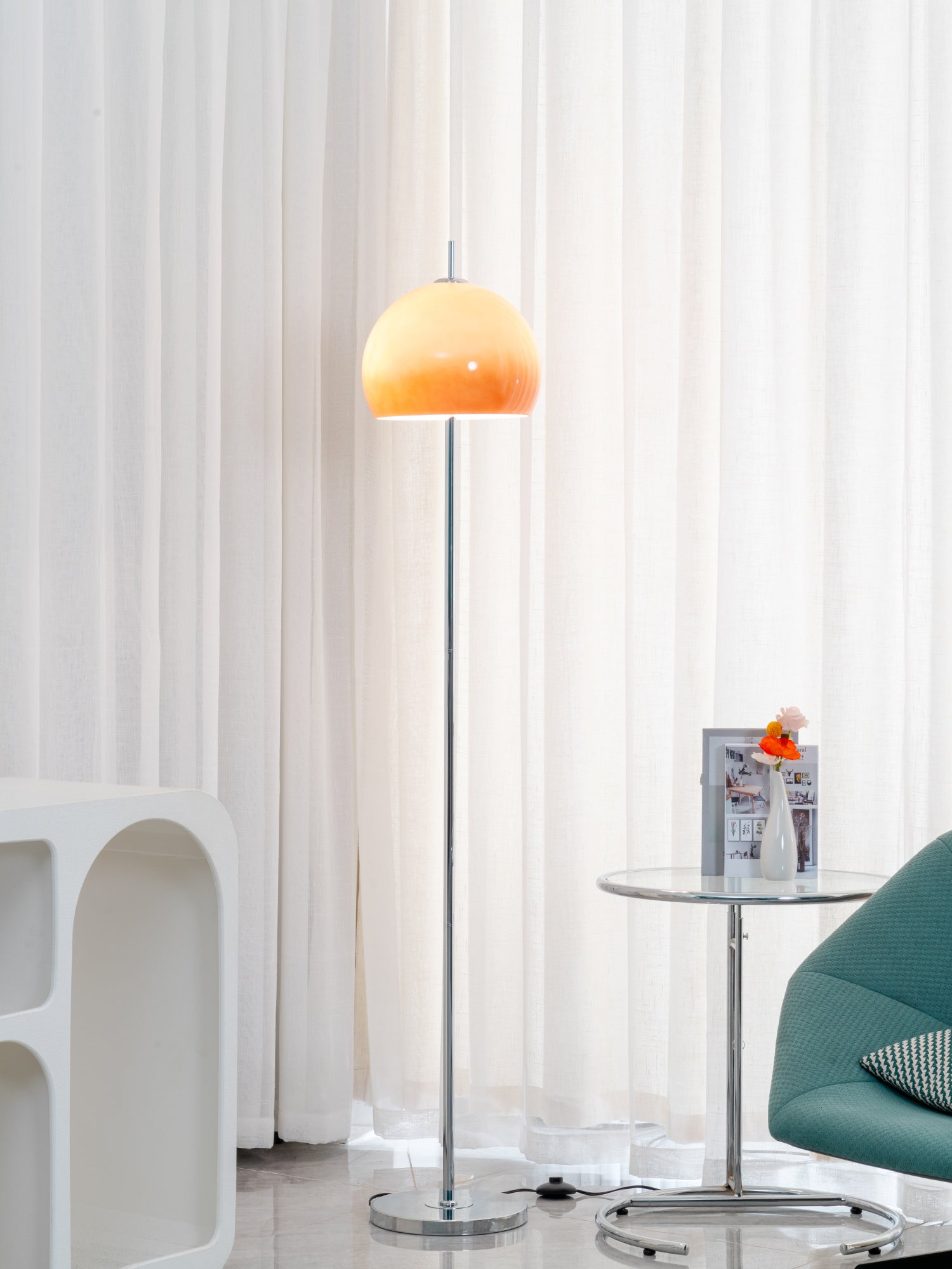 Alice Mushroom Lamp, from Gingko Design – Clic