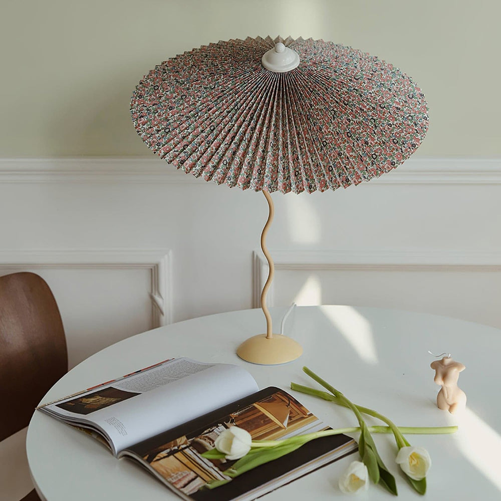 Wiggly Pleated Table Lamp – detail 2